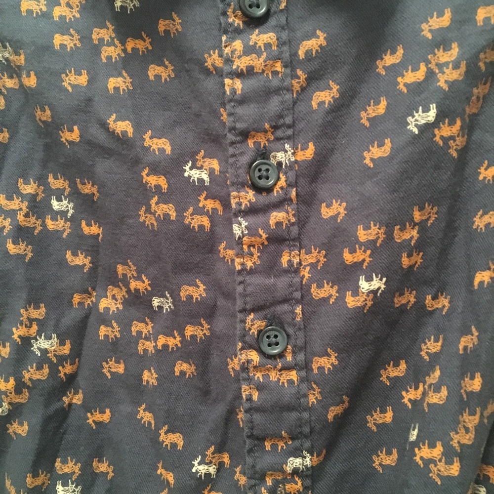 Old Navy moose pattern button down - Picture 3 of 4
